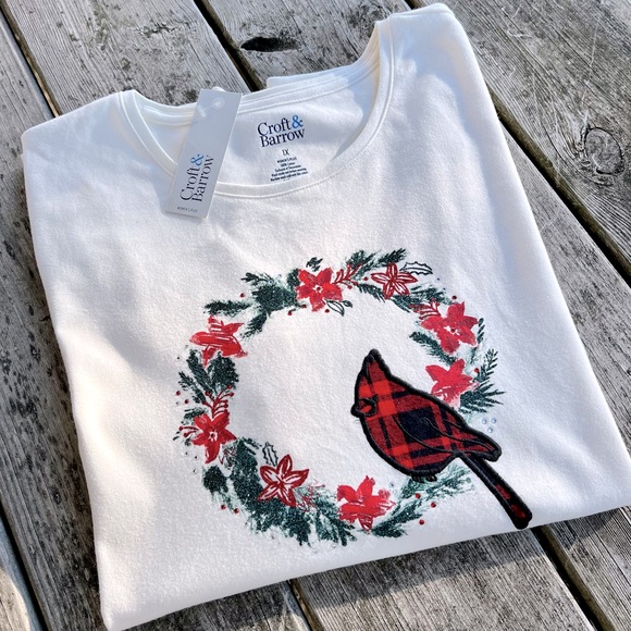 CROFT & BARROW LONG SLEEVED CHRISTMAS WREATH TEE with A TOUCH OF BLING - Picture 16 of 16